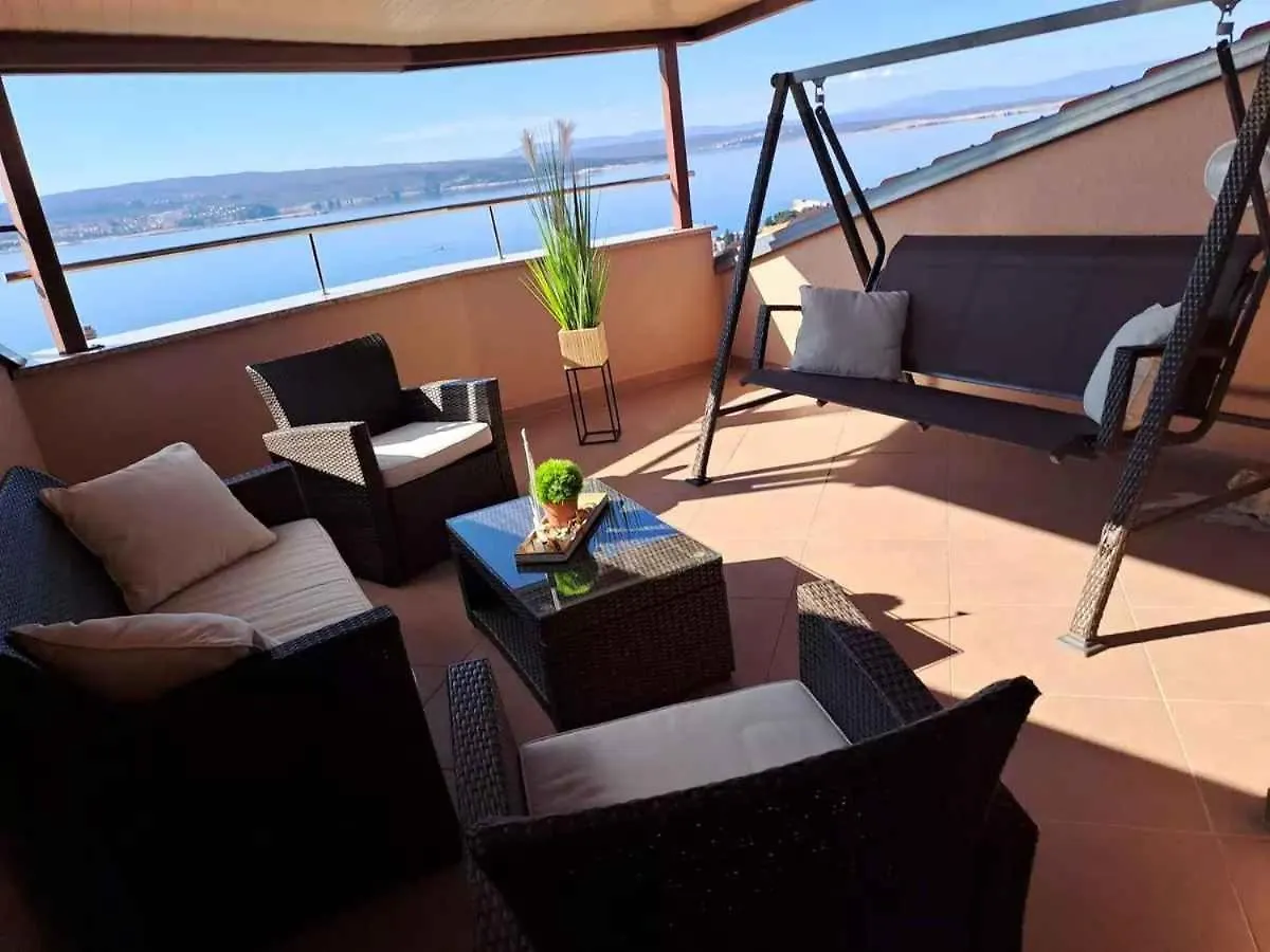Apartment In Crikvenica 50553