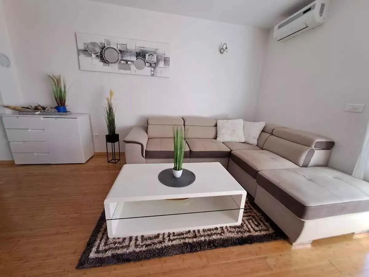 Apartment In Crikvenica 50553