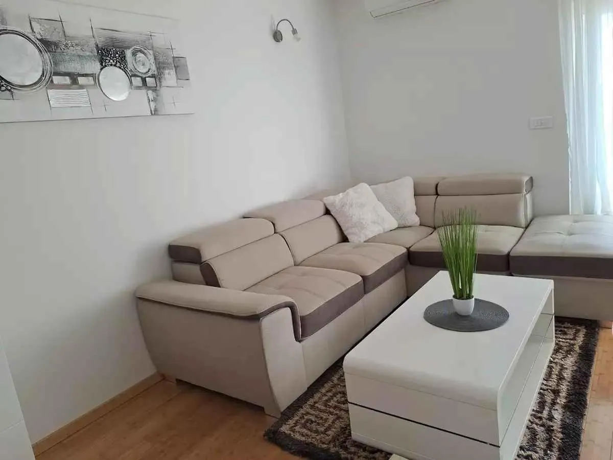 Apartment In Crikvenica 50553