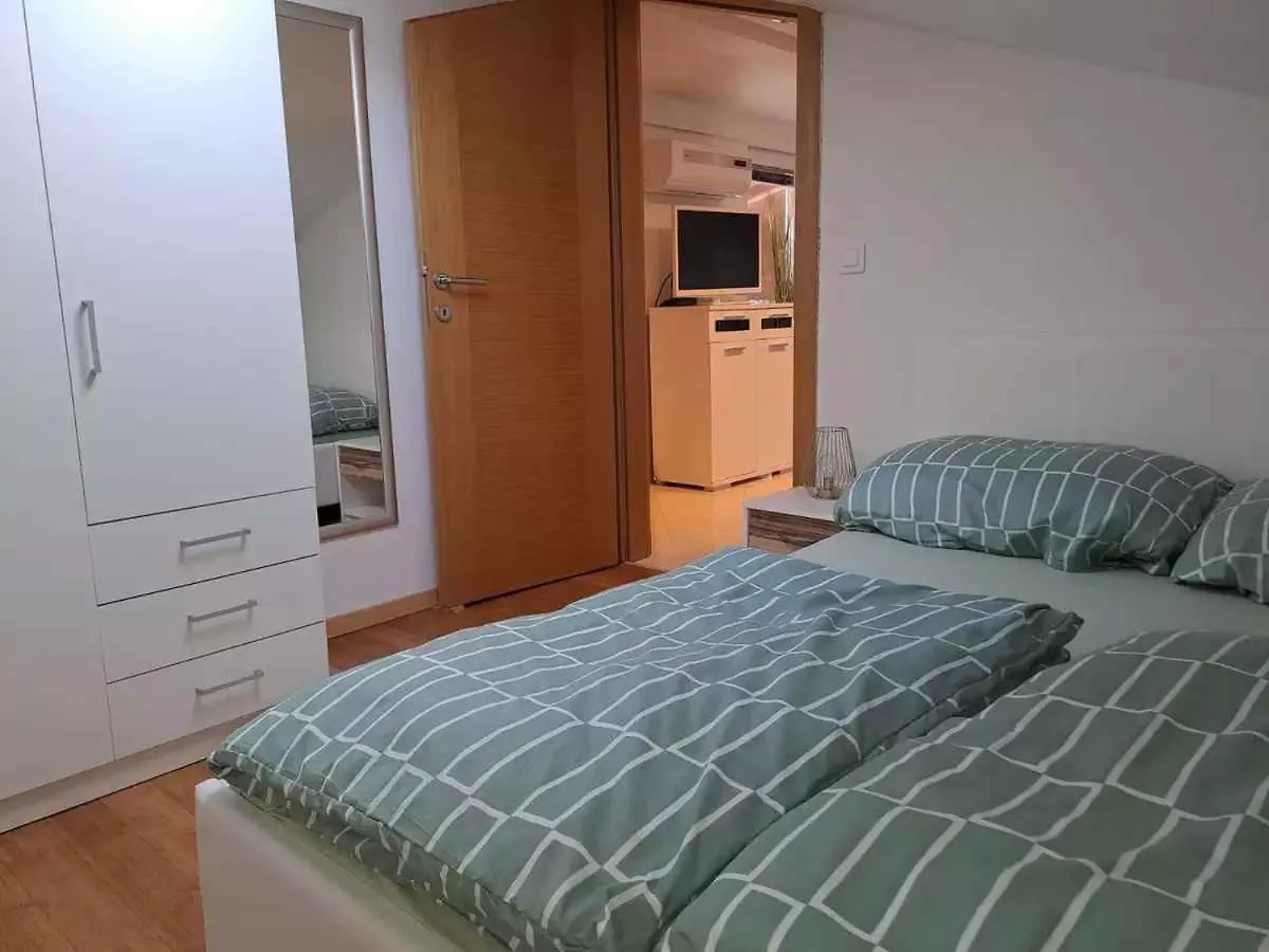 Apartment In Crikvenica 50553