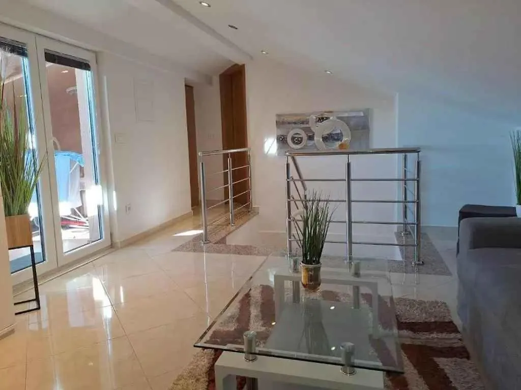 Apartment In Crikvenica 50553