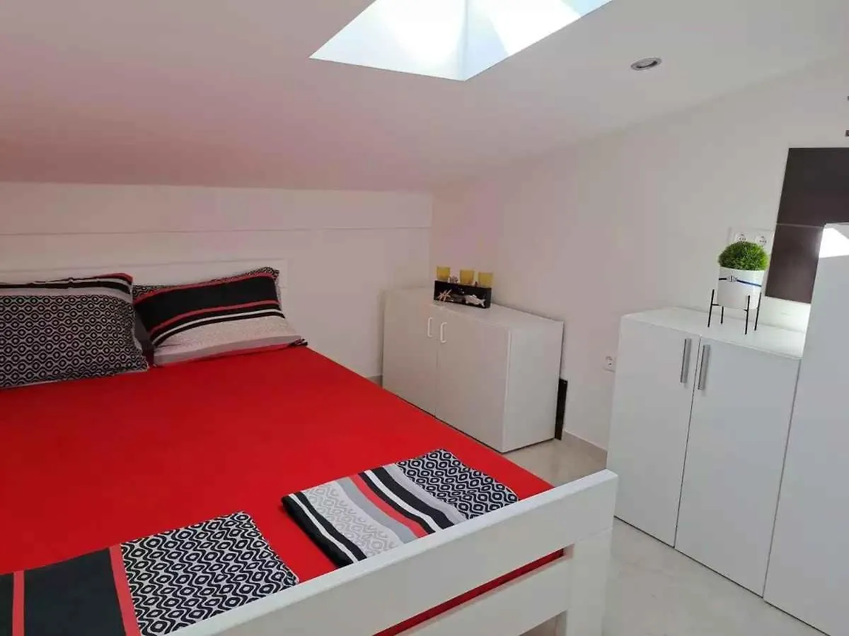 Apartment In Crikvenica 50553
